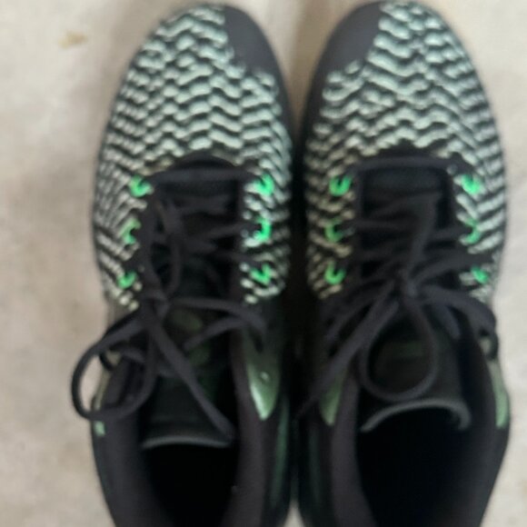 "Basketball: Nike KD Trey 5 VIII - Unleash Your Game" - Picture 1 of 3